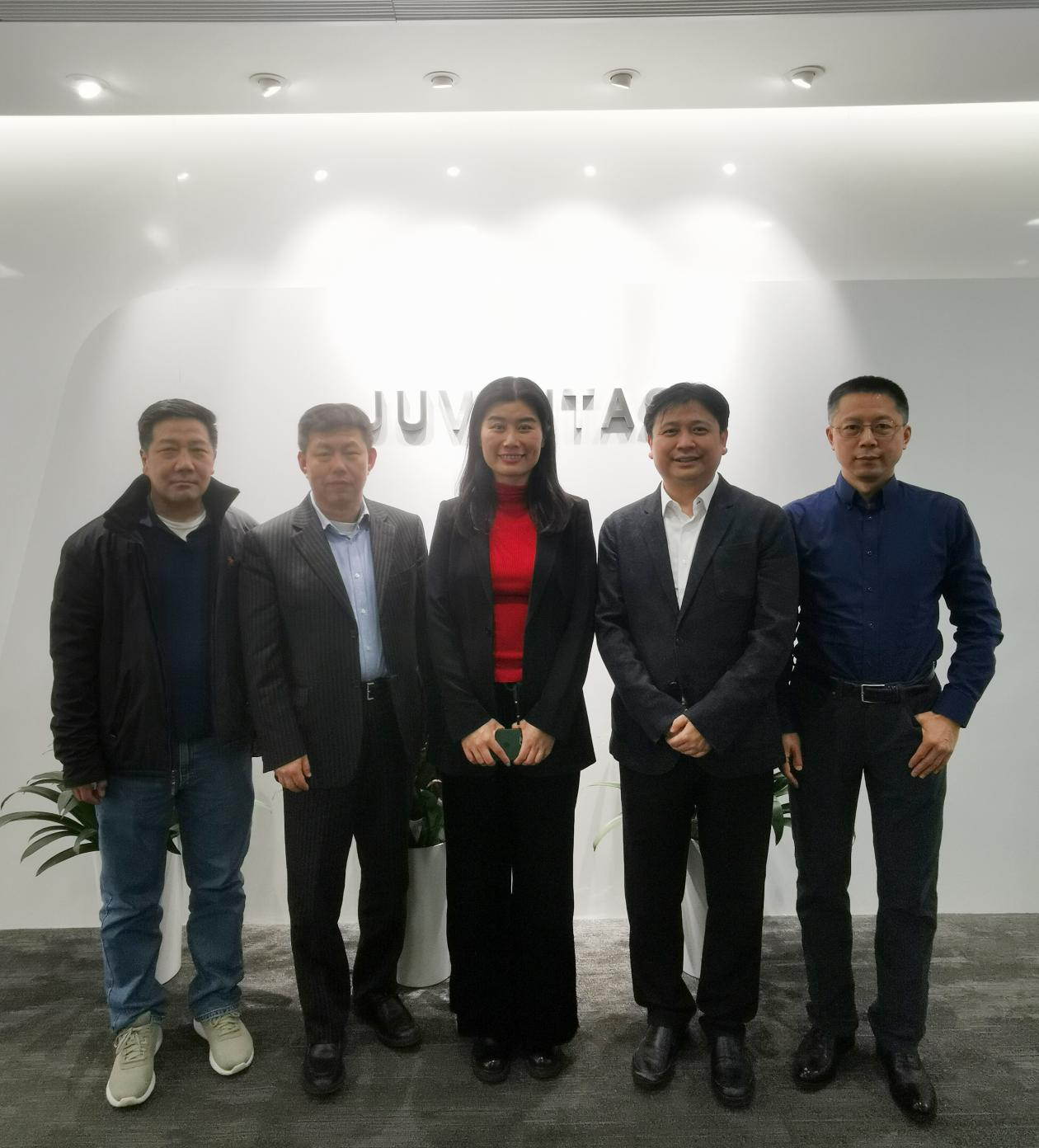 Shenzhen Cell Valley team visited and exchanged with Heyuan Biology